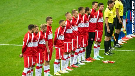 220226060259-01-poland-football-team-2021-large-169.jpg
