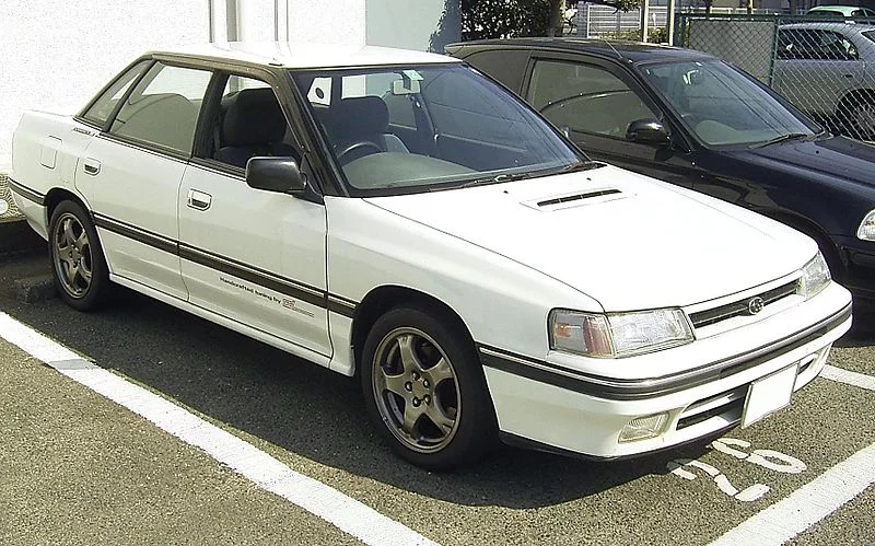800px-Subaru_legacy_rs-ra_02.webp