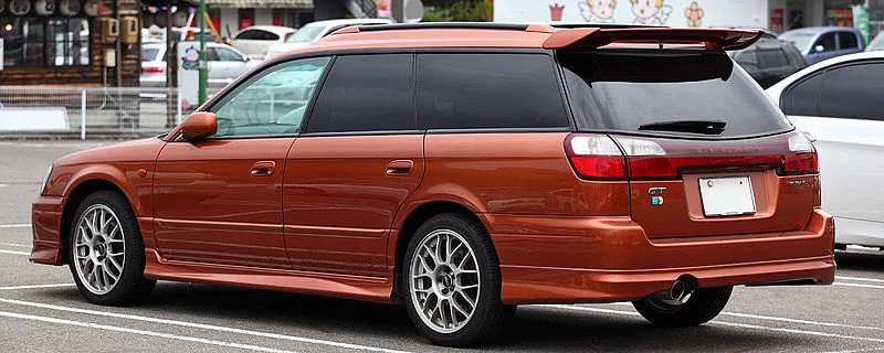 800px-Subaru_Legacy_Touring_Wagon_004.webp