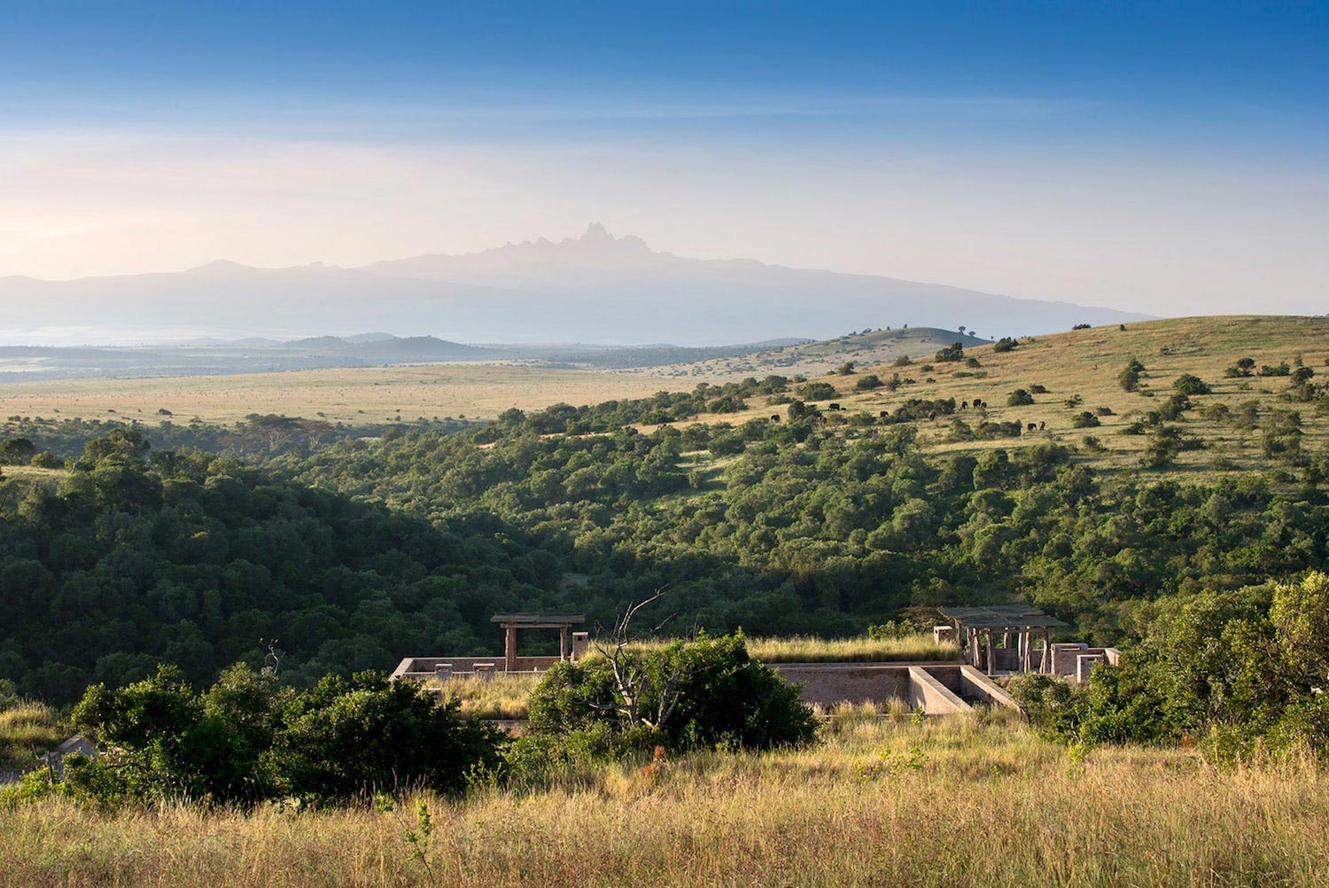 arijiju-private-residence-located-borana-ranch-kenya-03.jpg