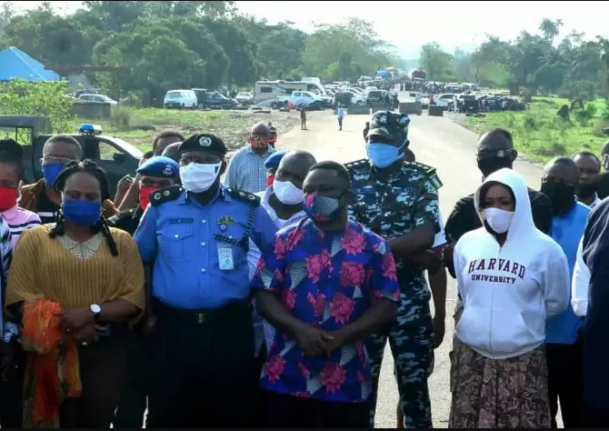 Ben-Ayade-face-mask-and-social-distance-KOKO-TV-Nigeria.png