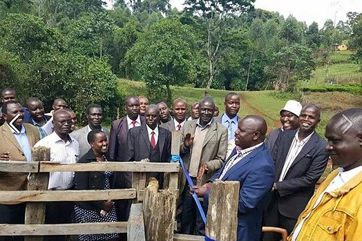 Bomet-Govenor-Isaac-Ruto-flew-in-a-helicopter-to-open-a-KSh-5000-project-in-a-ceremony-attende...jpg