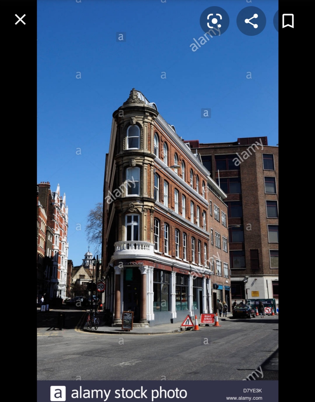 corner bldg.jpg