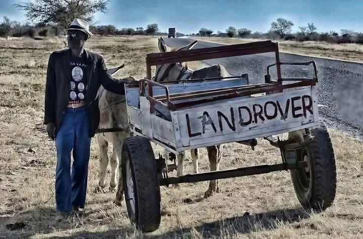 lANDROVER.webp