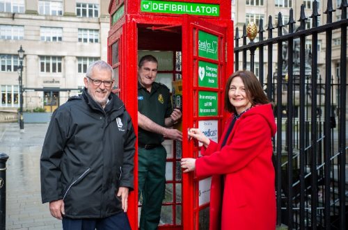Medicash-defibrillator-e1582882594358-500x331.jpg