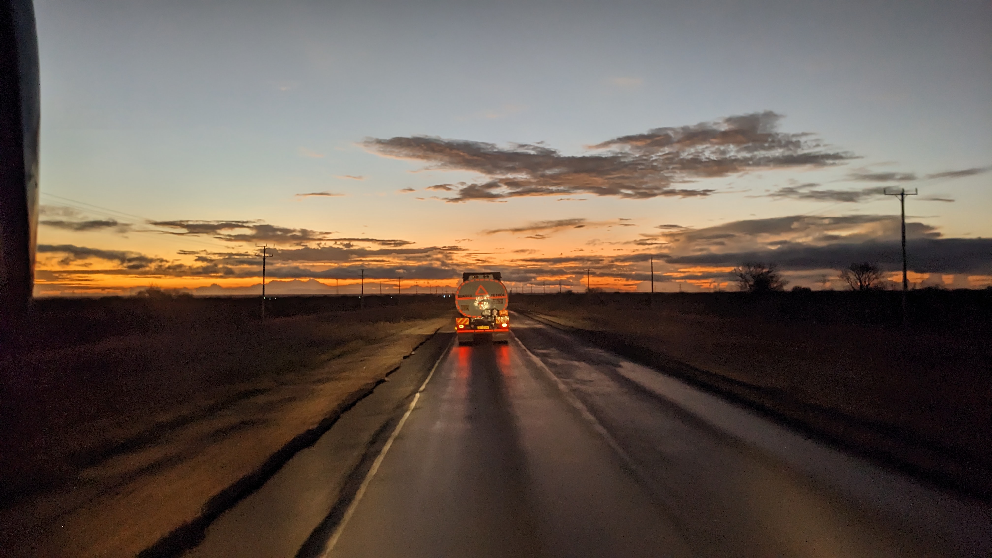 PXL_20241114_023254107.NIGHT.jpg