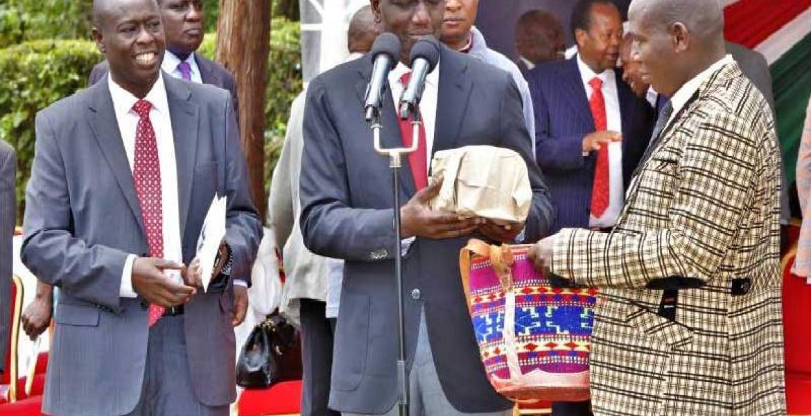 RUTO DONATES_0.jpg