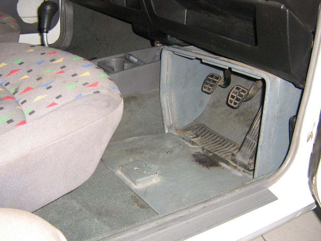 safebox-over-pedals1.jpg