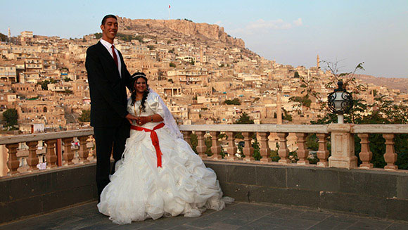 Tallest-man-at-wedding_tcm25-417122.jpg