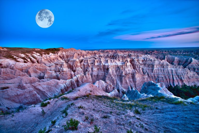 badlands-national-park-south-dakota.jpg