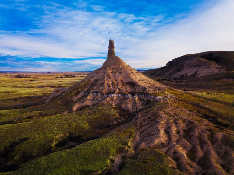 chimney-rock-nebraska.jpg