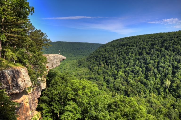 hawksbill-crag-arkansas.jpg