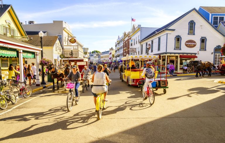mackinac-island-michigan.jpg