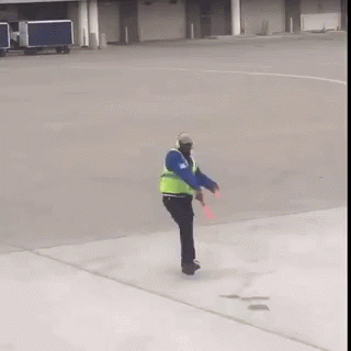 marshaller-airport.gif