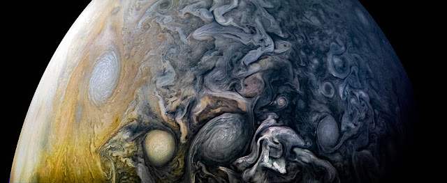 NASA’s $1 Billion Spacecraft Has Taken Mind-Bending New Photos Of Jupiter NASA’s $1 Billion Spacecraft Has Taken Mind-Bending New Photos Of Jupiter
